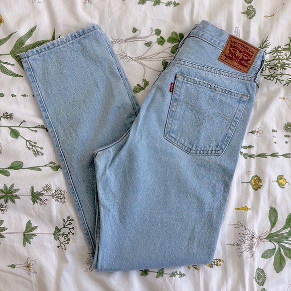Levi's Denim - LEVI’S 501® ORIGINAL FIT WOMEN'S JEANS, size 28 x 30, light wash